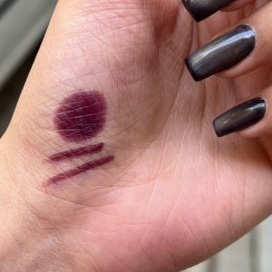 مداد چشم زرشکی بارین